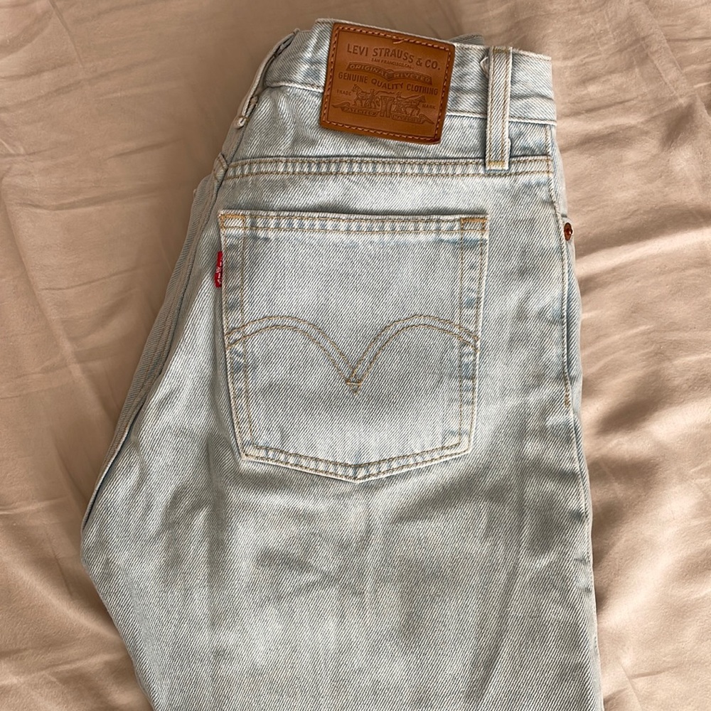 Levi’s light wash bootcut jeans